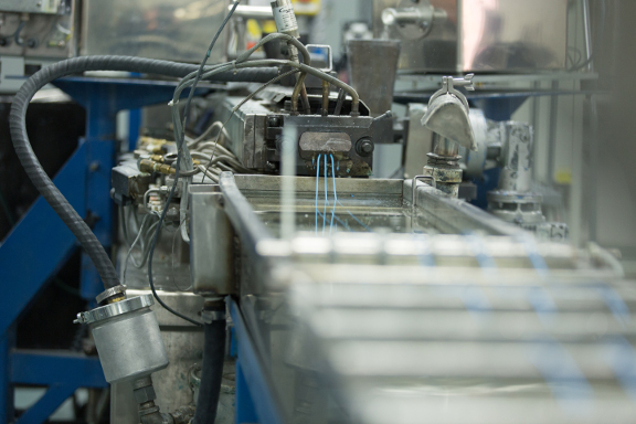 Extrusion cooling line